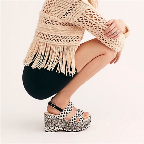 🌸Free People Higher Love Cropped Fringed Sweater Gorgeous! - Picture 3 of 5